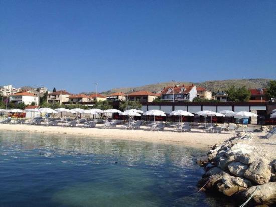 Marini Apartmani Trogir Buitenkant foto