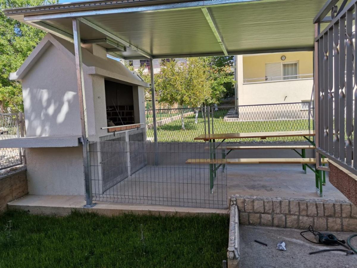 Marini Apartmani Trogir Buitenkant foto
