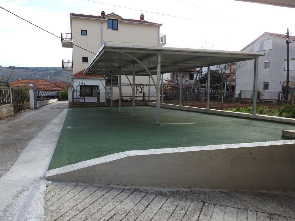 Marini Apartmani Trogir Buitenkant foto