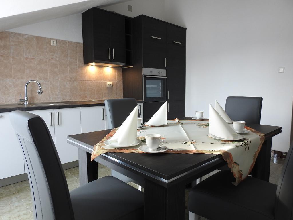 Marini Apartmani Trogir Buitenkant foto