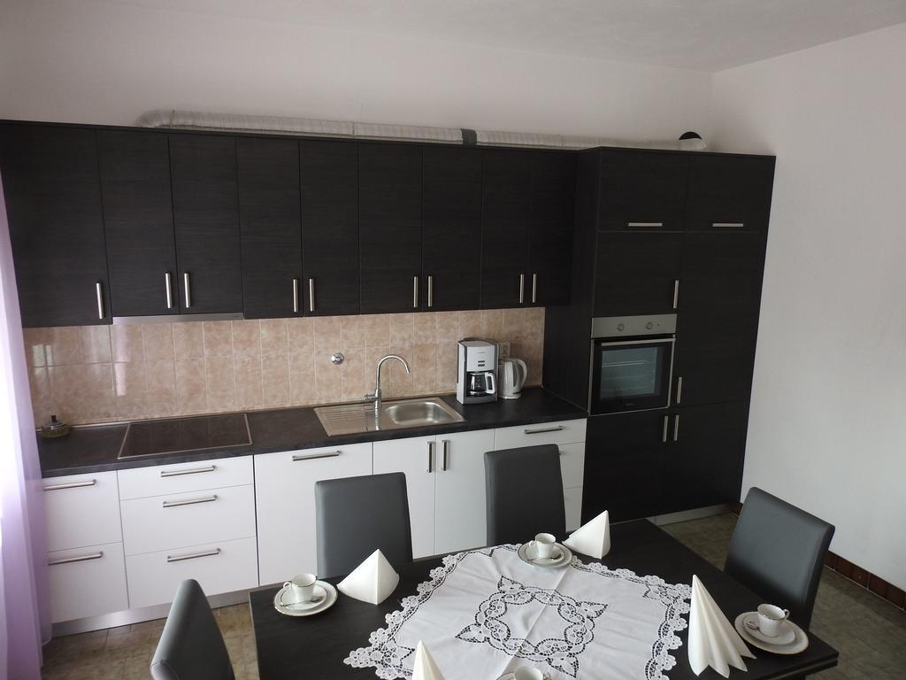 Marini Apartmani Trogir Buitenkant foto