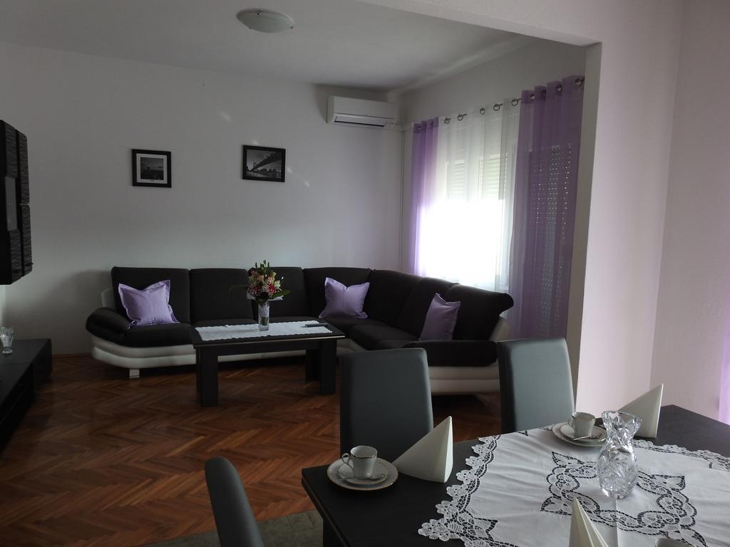 Marini Apartmani Trogir Buitenkant foto