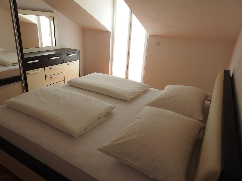 Marini Apartmani Trogir Buitenkant foto